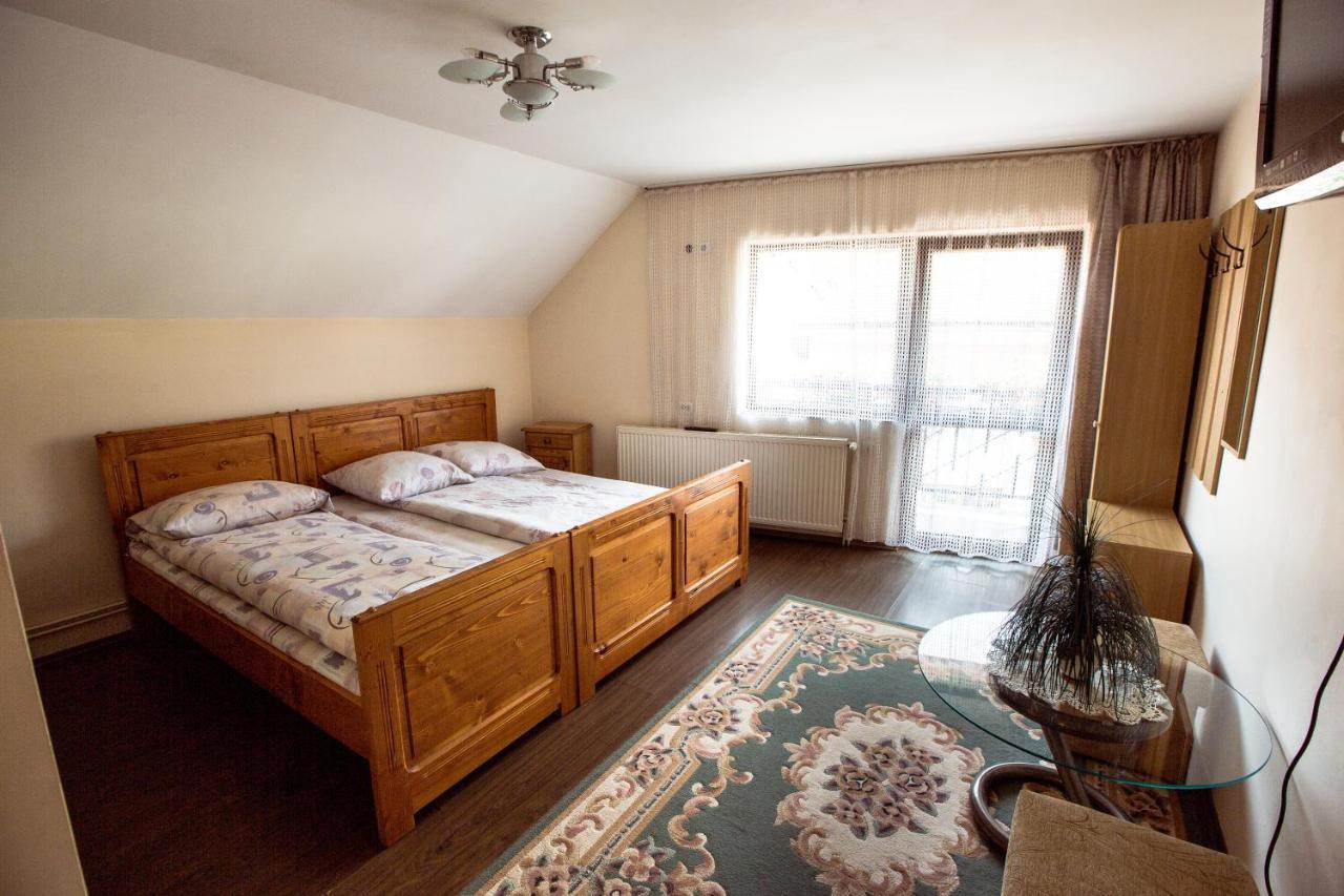 Pensiunea Beltina Răşinari Extérieur photo